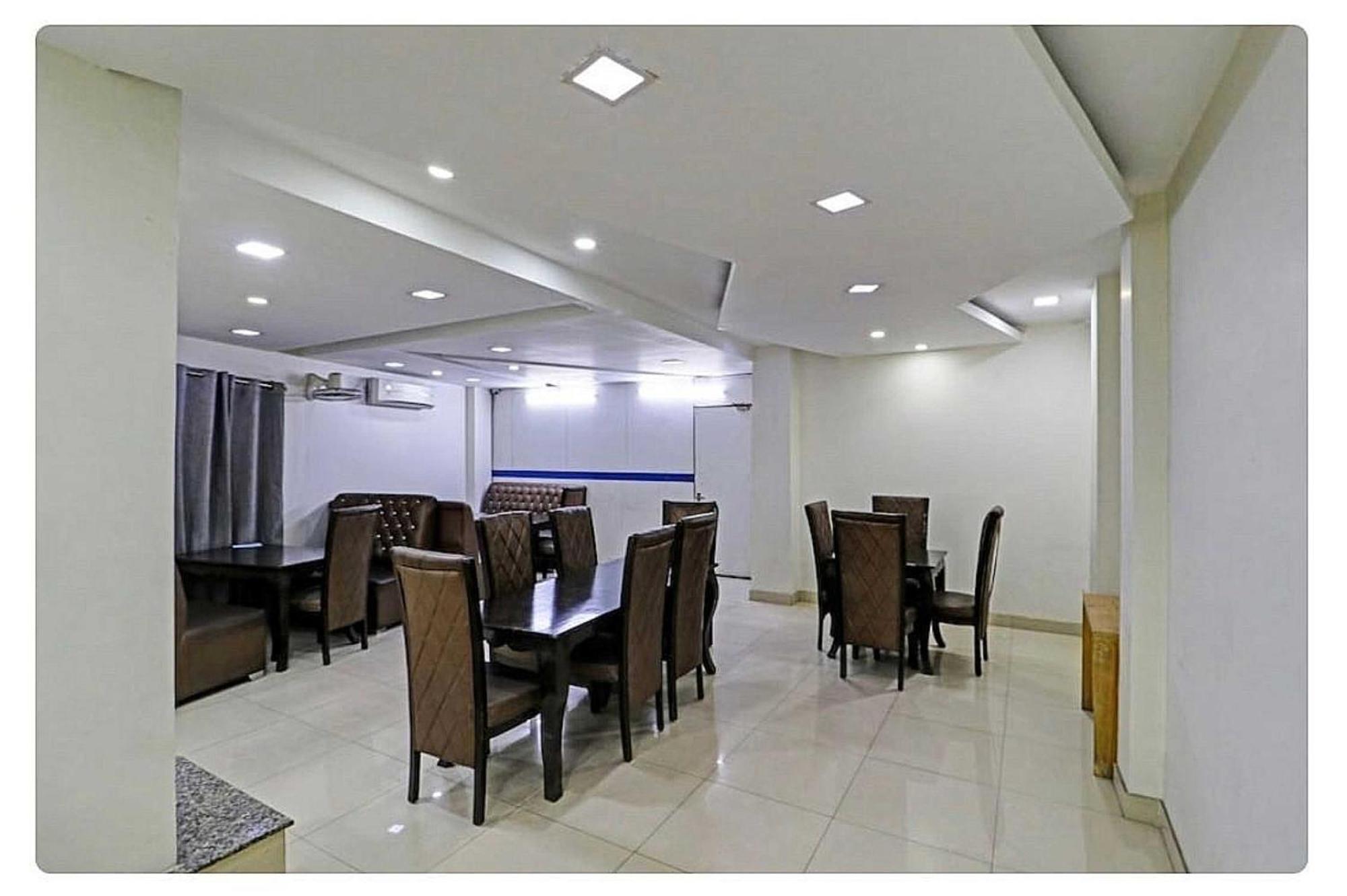 ניו דלהי Super Hotel O Mahal מראה חיצוני תמונה