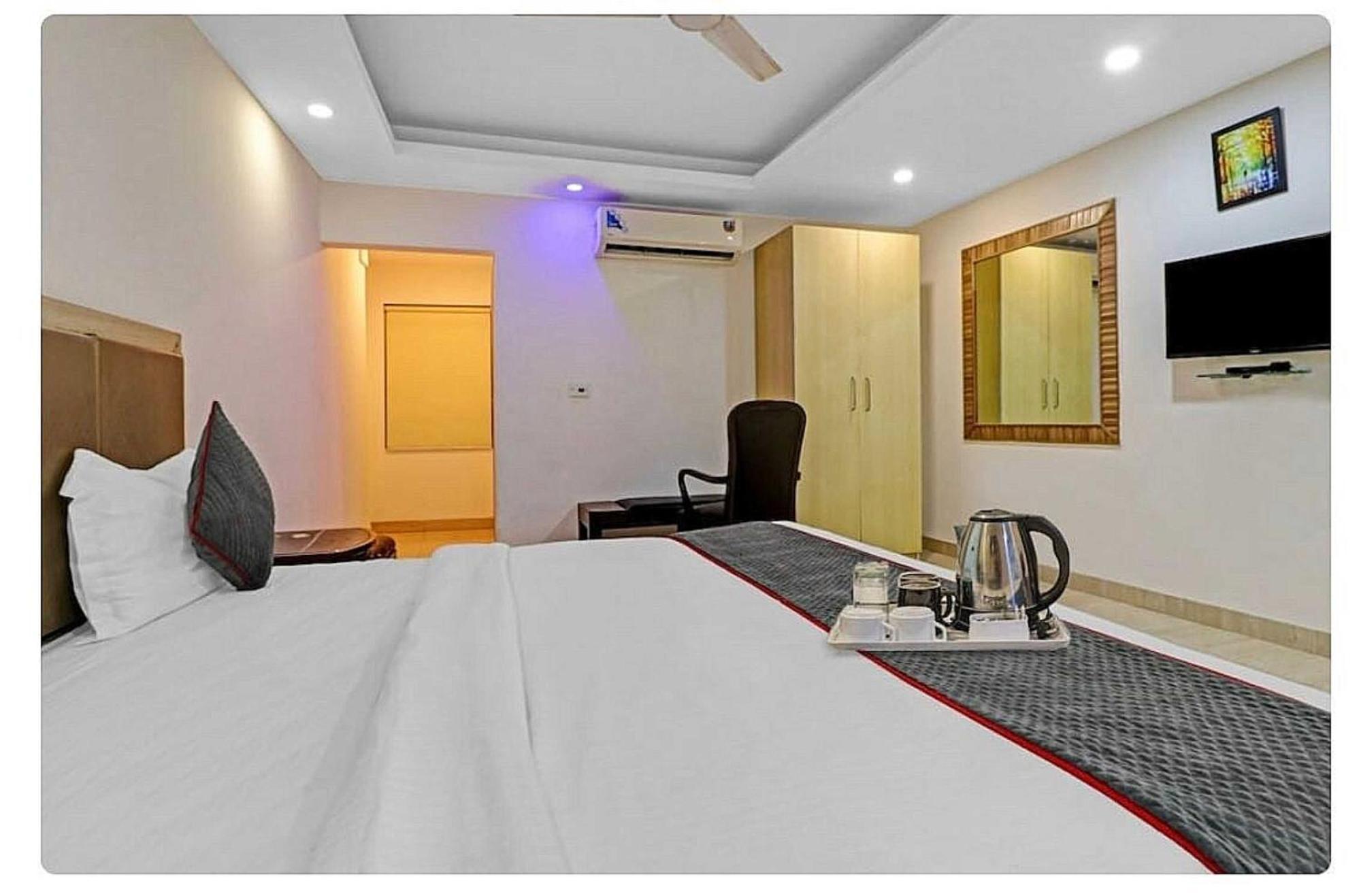 ניו דלהי Super Hotel O Mahal מראה חיצוני תמונה