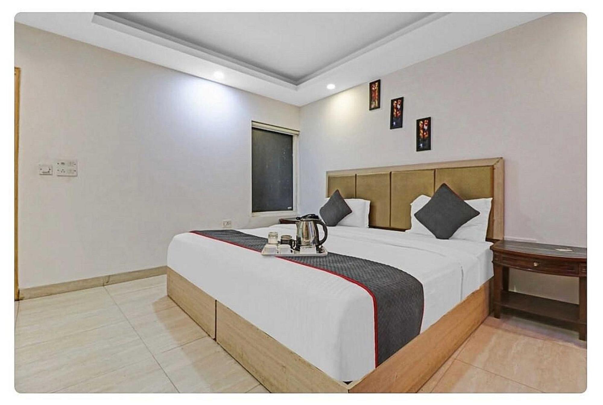 ניו דלהי Super Hotel O Mahal מראה חיצוני תמונה